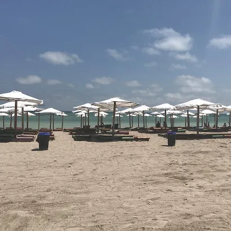 مكان تخييم Oasis Camping فاما فيكي